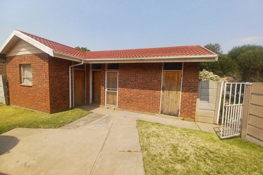 4 Bedroom Property for Sale in Riebeeckstad Free State